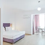 Excelsior House Mamaia