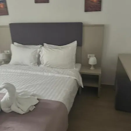 Excelsior House Mamaia Apartment *