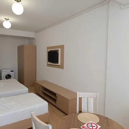 Excelsior House Mamaia Navodari