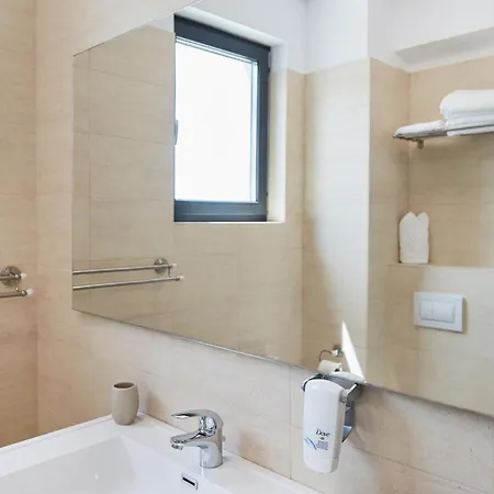 Excelsior House Mamaia